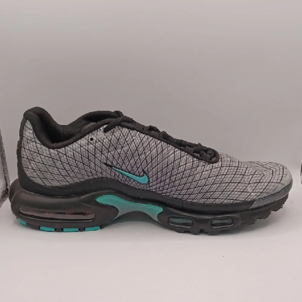 NEW Nike Air Max Plus TN-Black/Spirograph Sneakers Men Size 12 US FB3351-001 - Picture 5 of 12